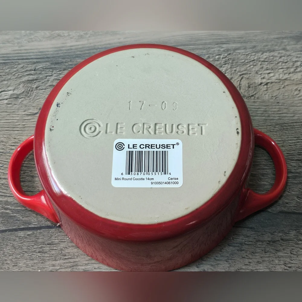 Le Creuset Mini Round Cocotte 14cm Red  New - Picture 7 of 8